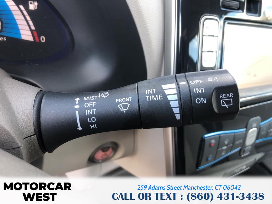 Used Nissan LEAF 4dr HB SL 2011 | Motorcar West. Manchester, Connecticut Used Nissan LEAF 4dr HB SL 2011 | Motorcar West. Manchester, Connecticut