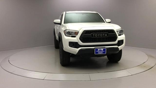 2016 Toyota Tacoma 4WD Access Cab V6 AT TRD Off Road, available for sale in Naugatuck, Connecticut | J&M Automotive Sls&Svc LLC. Naugatuck, Connecticut 2016 Toyota Tacoma 4WD Access Cab V6 AT TRD Off Road, available for sale in Naugatuck, Connecticut | J&M Automotive Sls&Svc LLC. Naugatuck, Connecticut