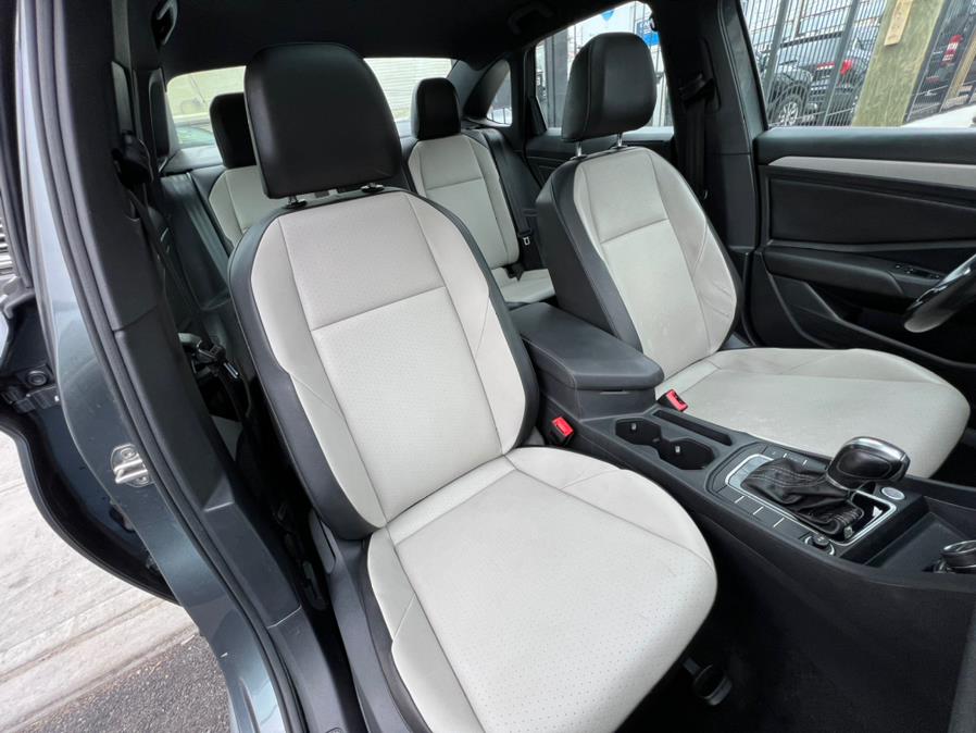 2019 Volkswagen Jetta R-Line Auto w/SULEV, available for sale in Jamaica, New York | Sunrise Autoland. Jamaica, New York 2019 Volkswagen Jetta R-Line Auto w/SULEV, available for sale in Jamaica, New York | Sunrise Autoland. Jamaica, New York