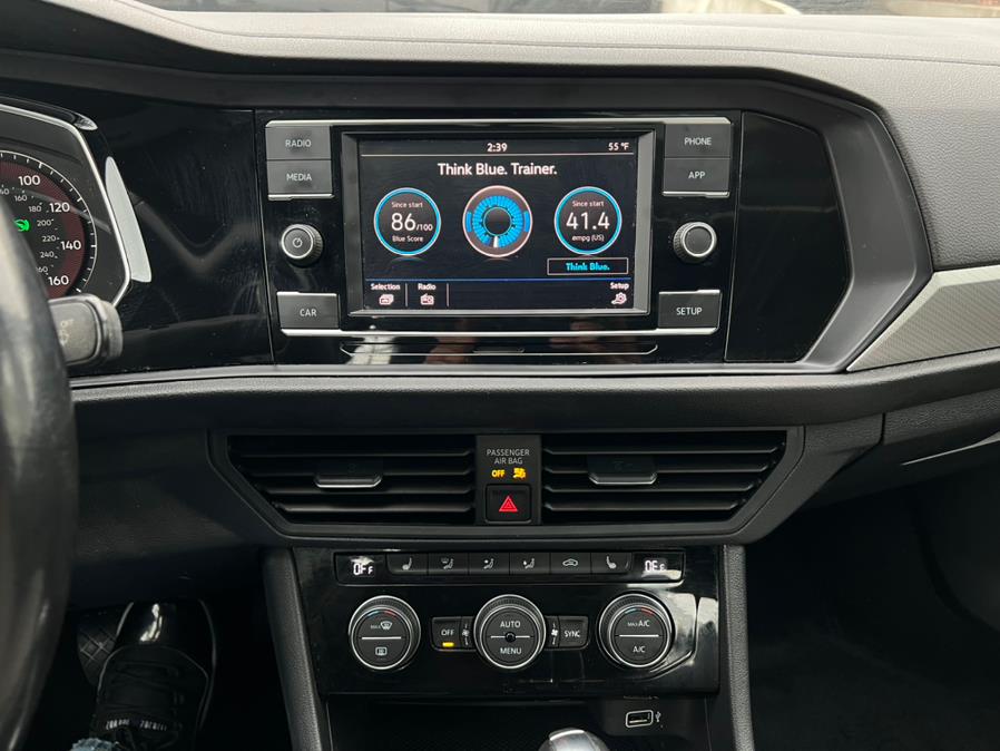 2019 Volkswagen Jetta R-Line Auto w/SULEV, available for sale in Jamaica, New York | Sunrise Autoland. Jamaica, New York 2019 Volkswagen Jetta R-Line Auto w/SULEV, available for sale in Jamaica, New York | Sunrise Autoland. Jamaica, New York