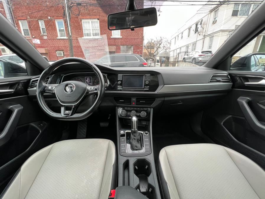 2019 Volkswagen Jetta R-Line Auto w/SULEV, available for sale in Jamaica, New York | Sunrise Autoland. Jamaica, New York 2019 Volkswagen Jetta R-Line Auto w/SULEV, available for sale in Jamaica, New York | Sunrise Autoland. Jamaica, New York