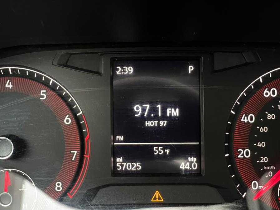 2019 Volkswagen Jetta R-Line Auto w/SULEV, available for sale in Jamaica, New York | Sunrise Autoland. Jamaica, New York 2019 Volkswagen Jetta R-Line Auto w/SULEV, available for sale in Jamaica, New York | Sunrise Autoland. Jamaica, New York