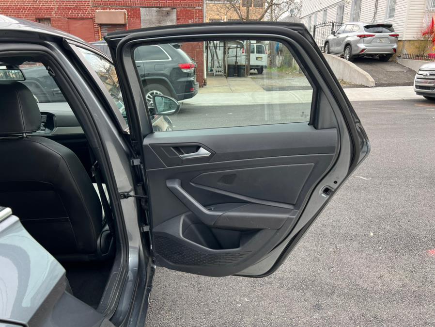 2019 Volkswagen Jetta R-Line Auto w/SULEV, available for sale in Jamaica, New York | Sunrise Autoland. Jamaica, New York 2019 Volkswagen Jetta R-Line Auto w/SULEV, available for sale in Jamaica, New York | Sunrise Autoland. Jamaica, New York
