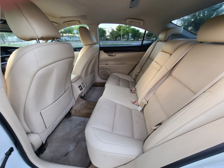 2015 Lexus ES 350 4dr Sdn, available for sale in Longwood, Florida | Majestic Autos Inc.. Longwood, Florida 2015 Lexus ES 350 4dr Sdn, available for sale in Longwood, Florida | Majestic Autos Inc.. Longwood, Florida