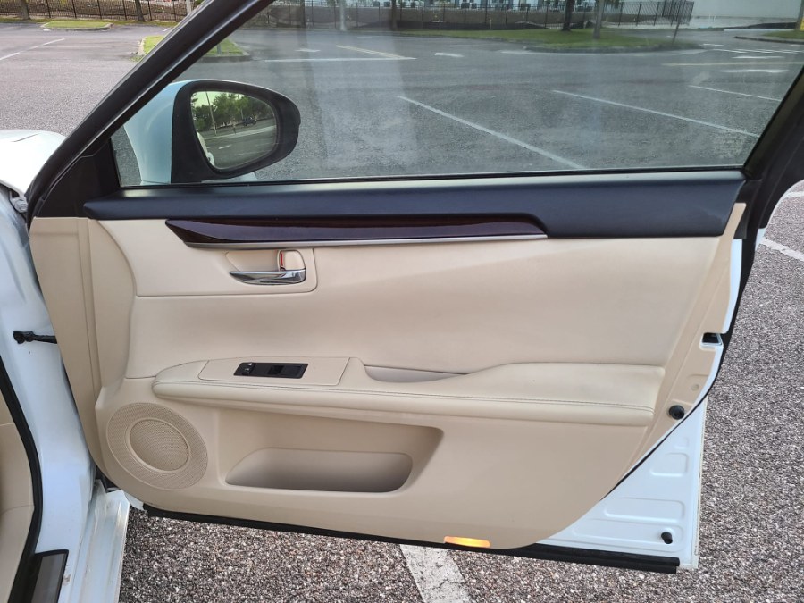 2015 Lexus ES 350 4dr Sdn, available for sale in Longwood, Florida | Majestic Autos Inc.. Longwood, Florida 2015 Lexus ES 350 4dr Sdn, available for sale in Longwood, Florida | Majestic Autos Inc.. Longwood, Florida