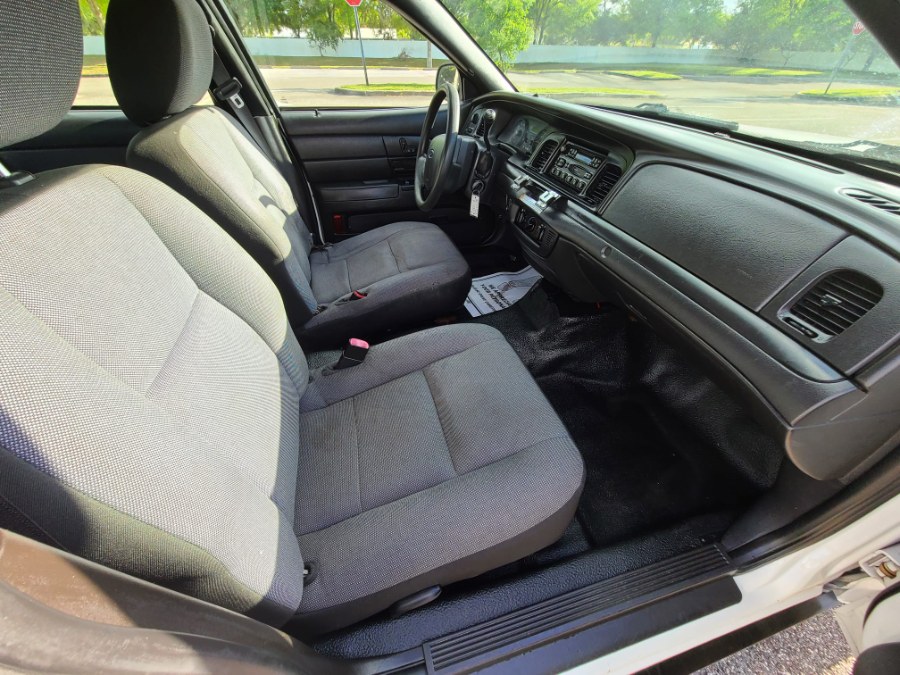 2011 Ford Police Interceptor 4dr Sdn Street Appear w/3.27 Axle, available for sale in Longwood, Florida | Majestic Autos Inc.. Longwood, Florida 2011 Ford Police Interceptor 4dr Sdn Street Appear w/3.27 Axle, available for sale in Longwood, Florida | Majestic Autos Inc.. Longwood, Florida