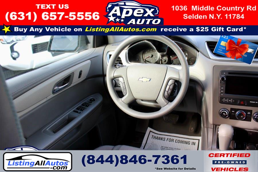 Used Chevrolet Traverse FWD 4dr LS w/1LS 2017 | www.ListingAllAutos.com. Patchogue, New York