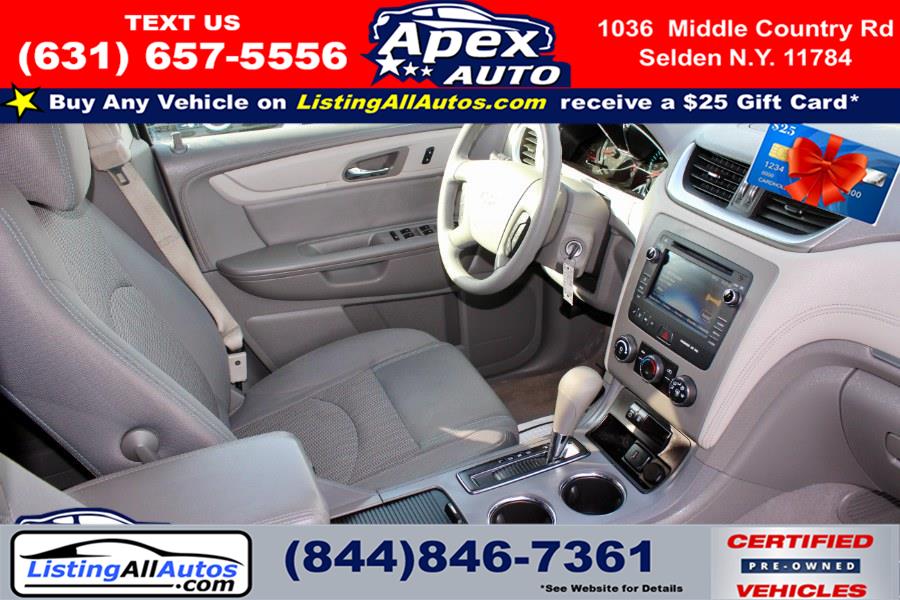 Used Chevrolet Traverse FWD 4dr LS w/1LS 2017 | www.ListingAllAutos.com. Patchogue, New York