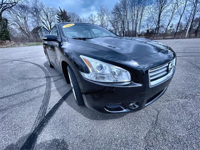2014 Nissan Maxima 3.5 SV, available for sale in Stratford, Connecticut | Wiz Leasing Inc. Stratford, Connecticut