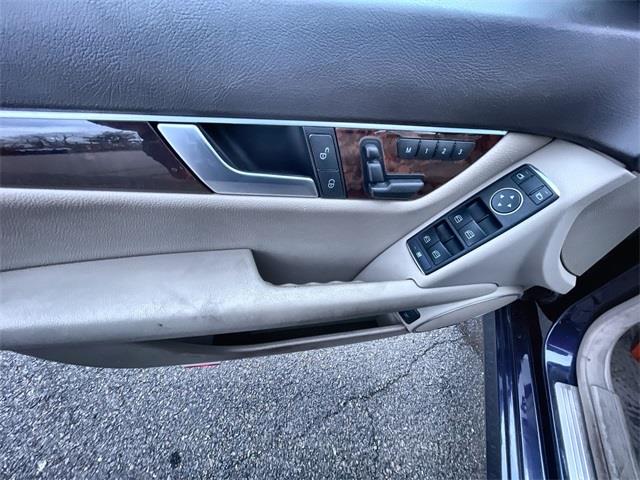 Used Mercedes-benz C-class C 300 2014 | Wiz Leasing Inc. Stratford, Connecticut Used Mercedes-benz C-class C 300 2014 | Wiz Leasing Inc. Stratford, Connecticut