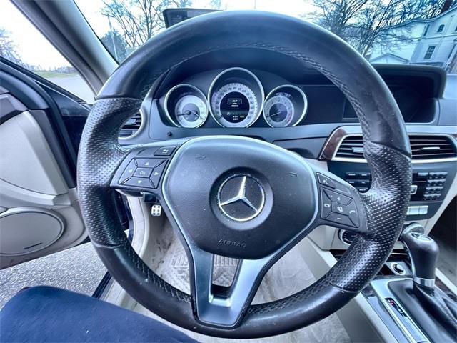 Used Mercedes-benz C-class C 300 2014 | Wiz Leasing Inc. Stratford, Connecticut Used Mercedes-benz C-class C 300 2014 | Wiz Leasing Inc. Stratford, Connecticut