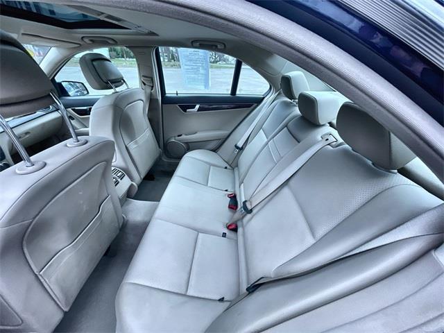 Used Mercedes-benz C-class C 300 2014 | Wiz Leasing Inc. Stratford, Connecticut Used Mercedes-benz C-class C 300 2014 | Wiz Leasing Inc. Stratford, Connecticut