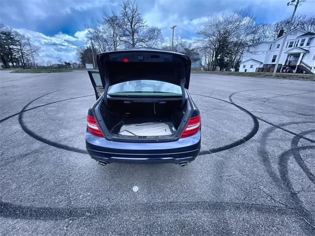 Used Mercedes-benz C-class C 300 2014 | Wiz Leasing Inc. Stratford, Connecticut Used Mercedes-benz C-class C 300 2014 | Wiz Leasing Inc. Stratford, Connecticut
