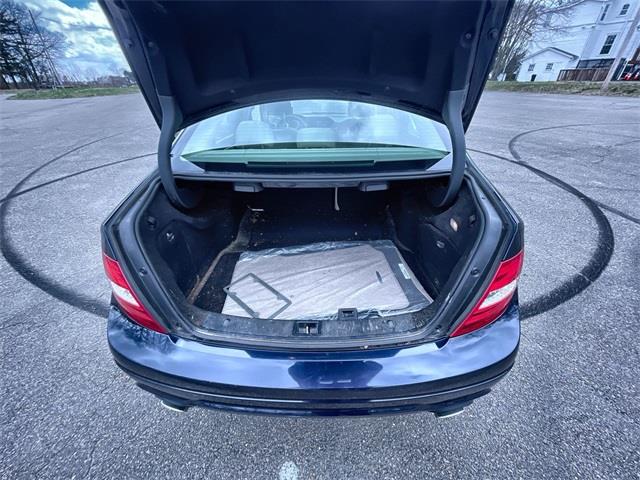 Used Mercedes-benz C-class C 300 2014 | Wiz Leasing Inc. Stratford, Connecticut Used Mercedes-benz C-class C 300 2014 | Wiz Leasing Inc. Stratford, Connecticut