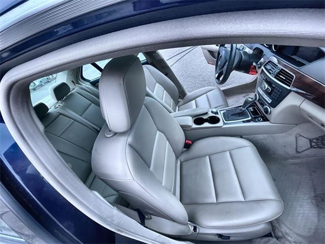 Used Mercedes-benz C-class C 300 2014 | Wiz Leasing Inc. Stratford, Connecticut Used Mercedes-benz C-class C 300 2014 | Wiz Leasing Inc. Stratford, Connecticut