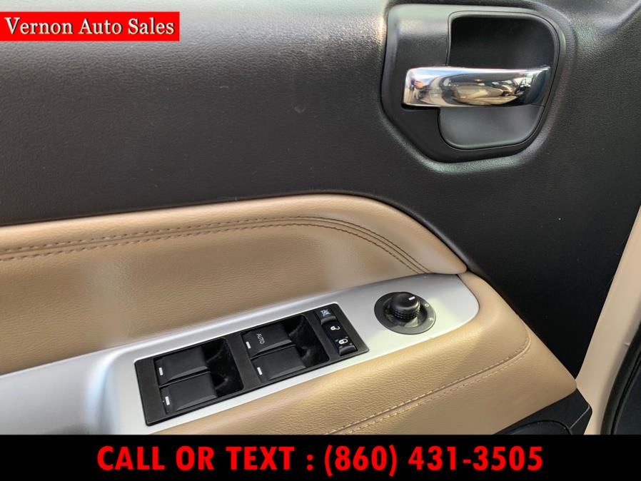 2016 Jeep Compass 4WD 4dr Latitude, available for sale in Manchester, Connecticut | Vernon Auto Sale & Service. Manchester, Connecticut 2016 Jeep Compass 4WD 4dr Latitude, available for sale in Manchester, Connecticut | Vernon Auto Sale & Service. Manchester, Connecticut