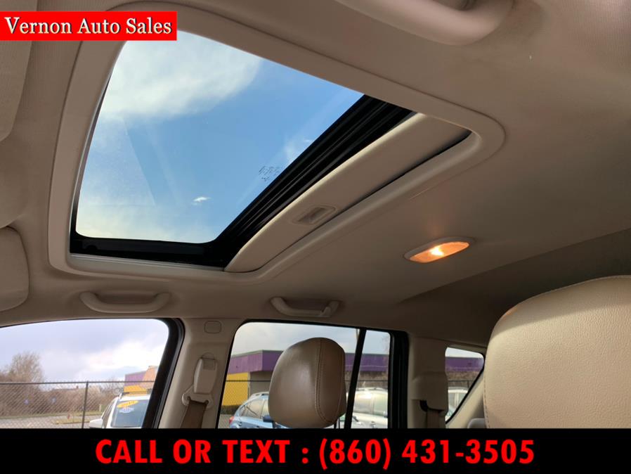 2016 Jeep Compass 4WD 4dr Latitude, available for sale in Manchester, Connecticut | Vernon Auto Sale & Service. Manchester, Connecticut 2016 Jeep Compass 4WD 4dr Latitude, available for sale in Manchester, Connecticut | Vernon Auto Sale & Service. Manchester, Connecticut