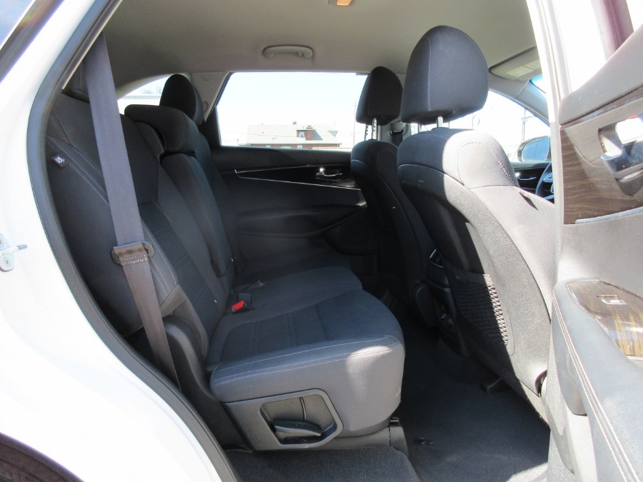 2020 Kia Sorento LX V6 AWD, available for sale in Linden, New Jersey | Route 27 Auto Mall. Linden, New Jersey 2020 Kia Sorento LX V6 AWD, available for sale in Linden, New Jersey | Route 27 Auto Mall. Linden, New Jersey