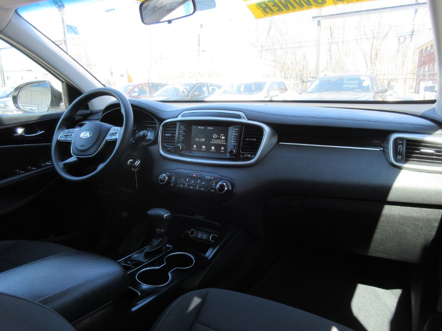 2020 Kia Sorento LX V6 AWD, available for sale in Linden, New Jersey | Route 27 Auto Mall. Linden, New Jersey 2020 Kia Sorento LX V6 AWD, available for sale in Linden, New Jersey | Route 27 Auto Mall. Linden, New Jersey