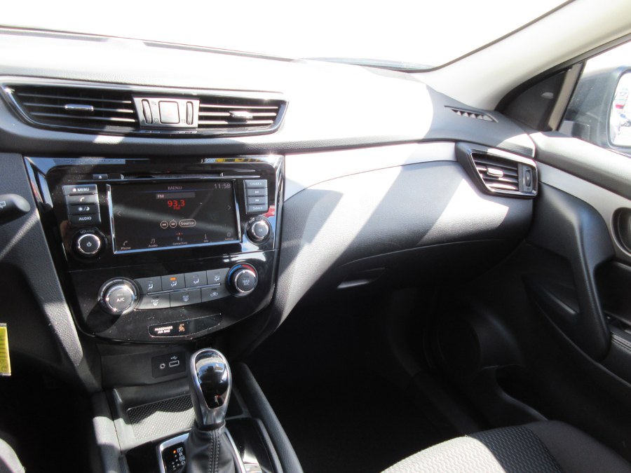 2020 Nissan Rogue Sport FWD S, available for sale in Linden, New Jersey | Route 27 Auto Mall. Linden, New Jersey 2020 Nissan Rogue Sport FWD S, available for sale in Linden, New Jersey | Route 27 Auto Mall. Linden, New Jersey