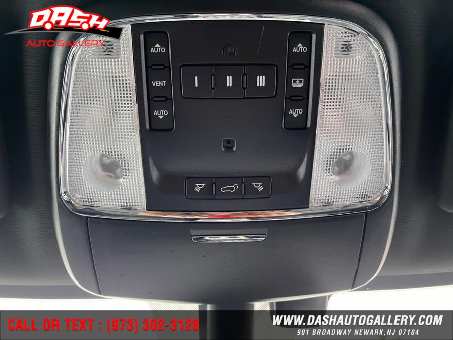 Used Jeep Grand Cherokee Limited 4x4 2018 | Dash Auto Gallery Inc.. Newark, New Jersey Used Jeep Grand Cherokee Limited 4x4 2018 | Dash Auto Gallery Inc.. Newark, New Jersey