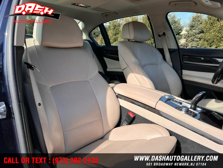 Used BMW 7 Series 4dr Sdn 750Li xDrive AWD 2012 | Dash Auto Gallery Inc.. Newark, New Jersey Used BMW 7 Series 4dr Sdn 750Li xDrive AWD 2012 | Dash Auto Gallery Inc.. Newark, New Jersey