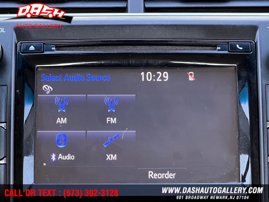 2015 Toyota Camry Hybrid 4dr Sdn XLE (Natl), available for sale in Newark, New Jersey | Dash Auto Gallery Inc.. Newark, New Jersey 2015 Toyota Camry Hybrid 4dr Sdn XLE (Natl), available for sale in Newark, New Jersey | Dash Auto Gallery Inc.. Newark, New Jersey