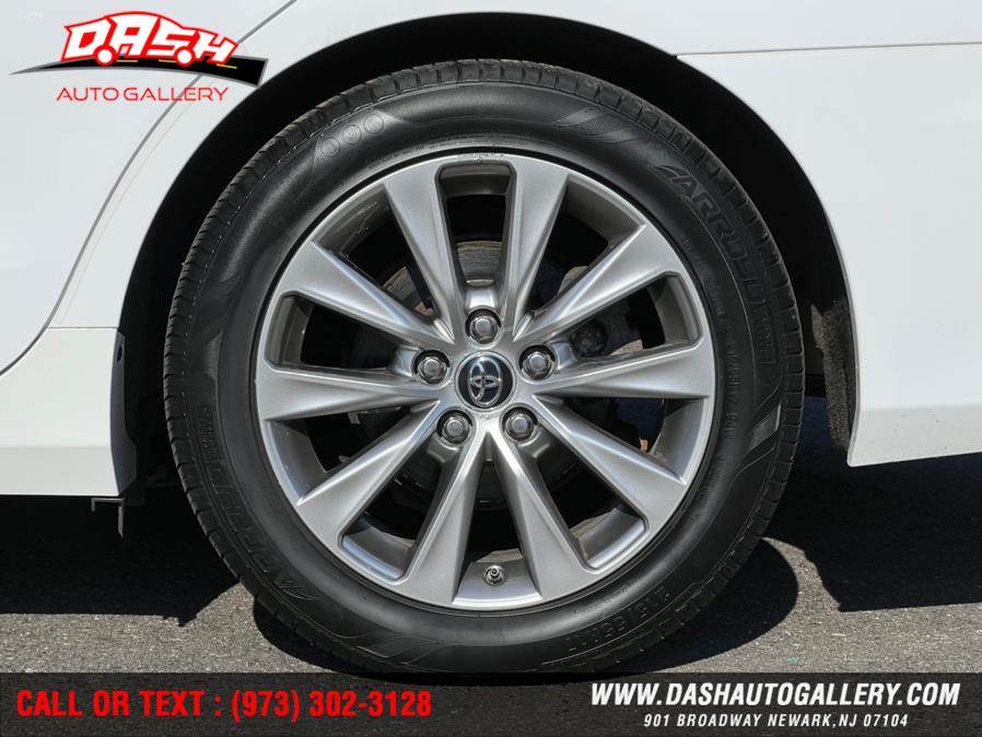 2015 Toyota Camry Hybrid 4dr Sdn XLE (Natl), available for sale in Newark, New Jersey | Dash Auto Gallery Inc.. Newark, New Jersey 2015 Toyota Camry Hybrid 4dr Sdn XLE (Natl), available for sale in Newark, New Jersey | Dash Auto Gallery Inc.. Newark, New Jersey
