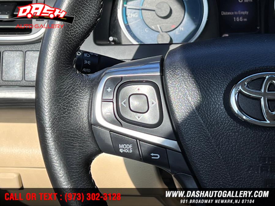 2015 Toyota Camry Hybrid 4dr Sdn XLE (Natl), available for sale in Newark, New Jersey | Dash Auto Gallery Inc.. Newark, New Jersey 2015 Toyota Camry Hybrid 4dr Sdn XLE (Natl), available for sale in Newark, New Jersey | Dash Auto Gallery Inc.. Newark, New Jersey