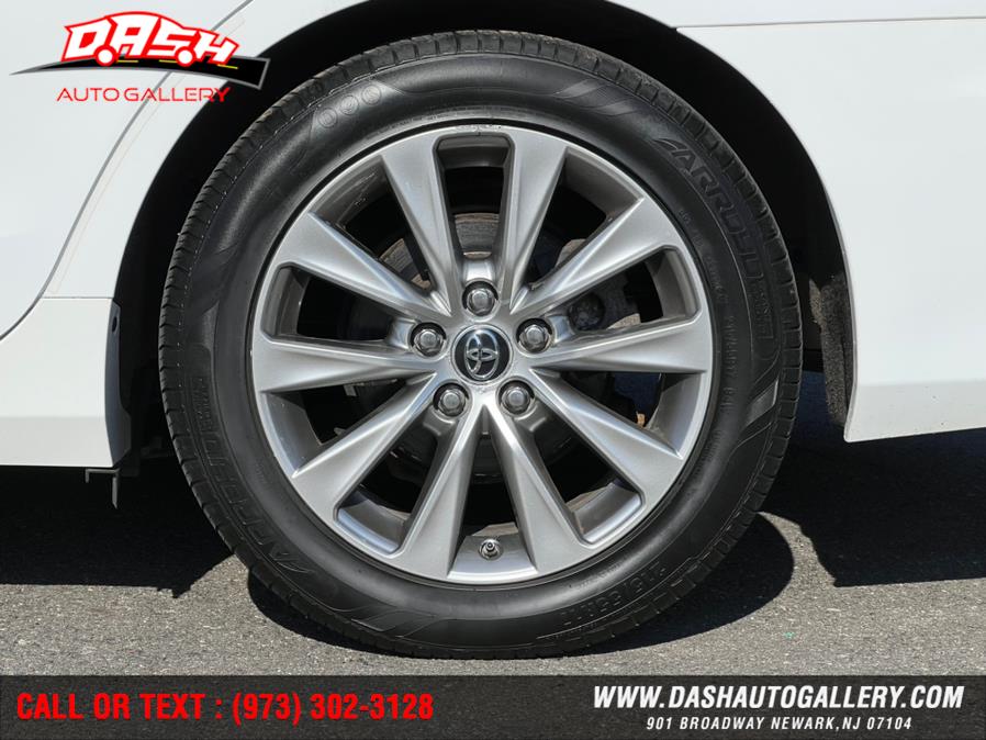 2015 Toyota Camry Hybrid 4dr Sdn XLE (Natl), available for sale in Newark, New Jersey | Dash Auto Gallery Inc.. Newark, New Jersey 2015 Toyota Camry Hybrid 4dr Sdn XLE (Natl), available for sale in Newark, New Jersey | Dash Auto Gallery Inc.. Newark, New Jersey