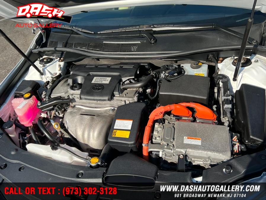 2015 Toyota Camry Hybrid 4dr Sdn XLE (Natl), available for sale in Newark, New Jersey | Dash Auto Gallery Inc.. Newark, New Jersey 2015 Toyota Camry Hybrid 4dr Sdn XLE (Natl), available for sale in Newark, New Jersey | Dash Auto Gallery Inc.. Newark, New Jersey
