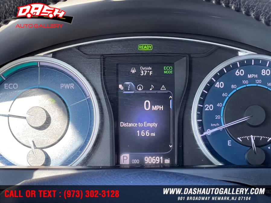 2015 Toyota Camry Hybrid 4dr Sdn XLE (Natl), available for sale in Newark, New Jersey | Dash Auto Gallery Inc.. Newark, New Jersey 2015 Toyota Camry Hybrid 4dr Sdn XLE (Natl), available for sale in Newark, New Jersey | Dash Auto Gallery Inc.. Newark, New Jersey