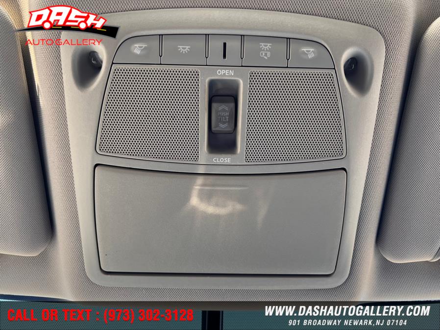 Used Nissan Rogue AWD 4dr SV 2015 | Dash Auto Gallery Inc.. Newark, New Jersey Used Nissan Rogue AWD 4dr SV 2015 | Dash Auto Gallery Inc.. Newark, New Jersey