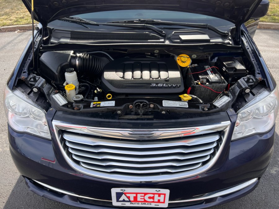 Used Chrysler Town & Country 4dr Wgn Touring 2014 | A-Tech. Medford, Massachusetts