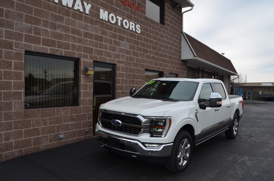 The 2022 Ford F-150 King Ranch 4WD SuperCrew 5.5'' photos