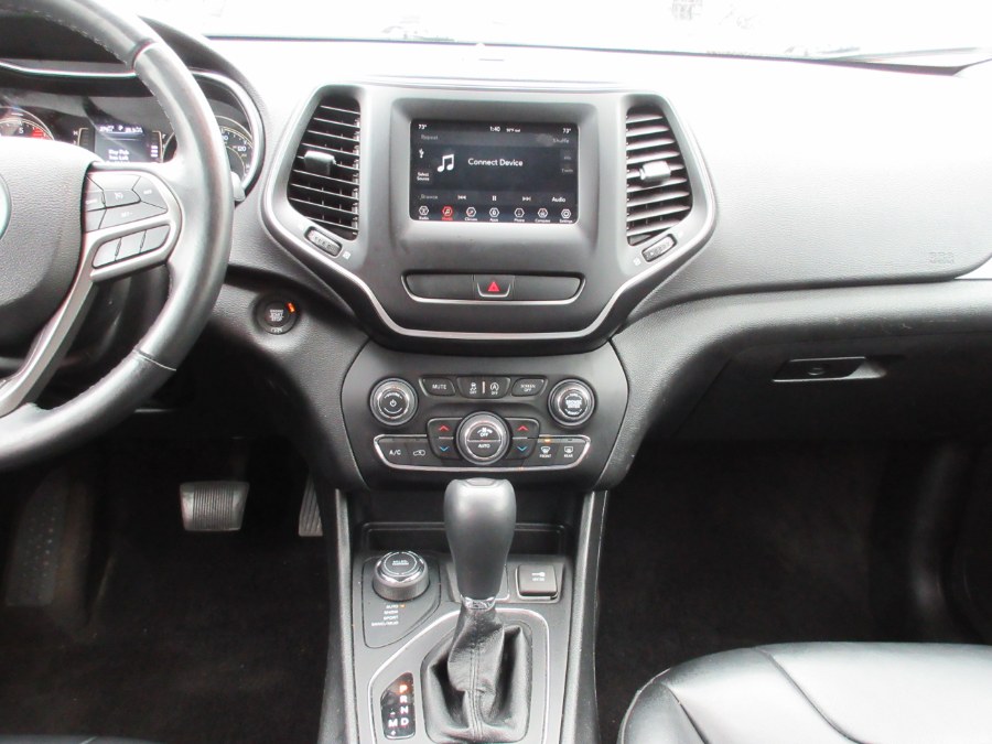 Used Jeep Cherokee Latitude Plus 4x4 2019 | Route 27 Auto Mall. Linden, New Jersey Used Jeep Cherokee Latitude Plus 4x4 2019 | Route 27 Auto Mall. Linden, New Jersey