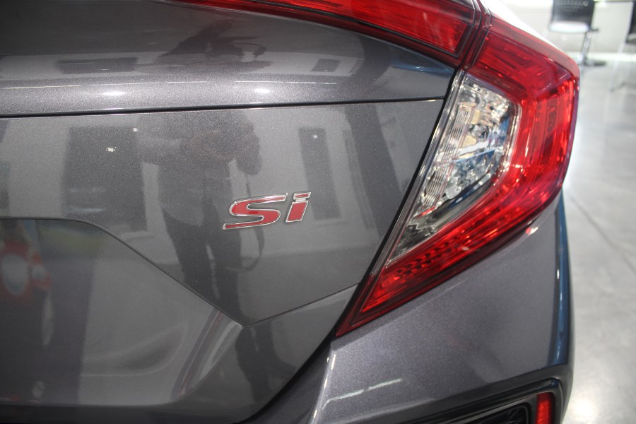 Used Honda Civic Si Sedan Manual w/High Performance Tires 2018 | Auto Gallery. Lodi, New Jersey Used Honda Civic Si Sedan Manual w/High Performance Tires 2018 | Auto Gallery. Lodi, New Jersey