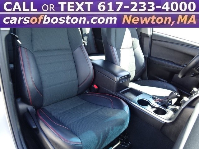 Used Toyota Camry SE Automatic (Natl) 2017 | Jacob Auto Sales. Newton, Massachusetts