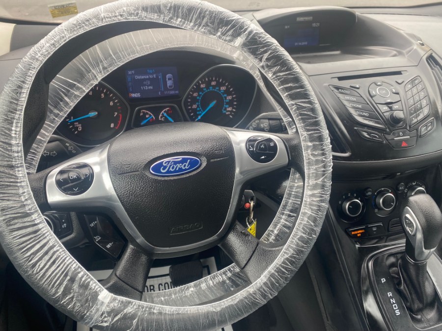 Used Ford Escape FWD 4dr S 2015 | Wide World Inc. Brooklyn, New York Used Ford Escape FWD 4dr S 2015 | Wide World Inc. Brooklyn, New York
