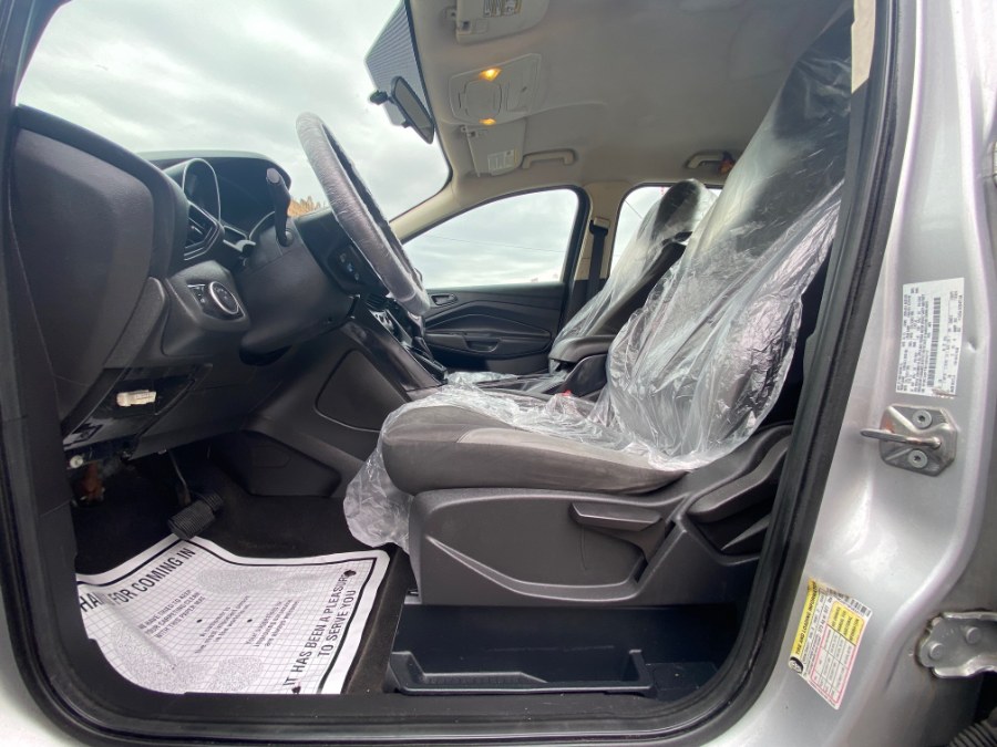 Used Ford Escape FWD 4dr S 2015 | Wide World Inc. Brooklyn, New York Used Ford Escape FWD 4dr S 2015 | Wide World Inc. Brooklyn, New York