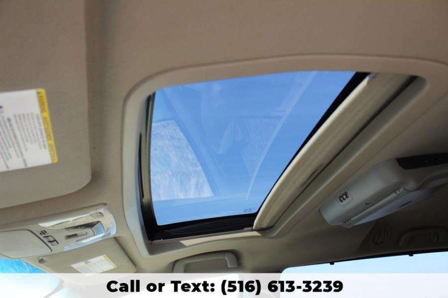 2011 Toyota Sienna 5dr 7-Pass Van V6 XLE AWD, available for sale in Great Neck, New York | Great Neck Car Buyers & Sellers. Great Neck, New York 2011 Toyota Sienna 5dr 7-Pass Van V6 XLE AWD, available for sale in Great Neck, New York | Great Neck Car Buyers & Sellers. Great Neck, New York