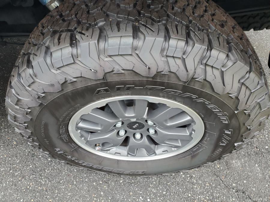 Used Ford F-150 4WD SuperCab 133" SVT Raptor 2010 | Cos Central Auto. Meriden, Connecticut Used Ford F-150 4WD SuperCab 133" SVT Raptor 2010 | Cos Central Auto. Meriden, Connecticut