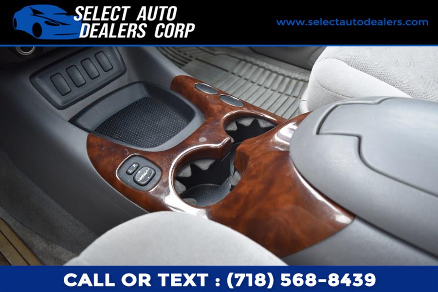 Used Toyota Sequoia 4dr SR5 4WD 2005 | Select Auto Dealers Corp. Brooklyn, New York Used Toyota Sequoia 4dr SR5 4WD 2005 | Select Auto Dealers Corp. Brooklyn, New York