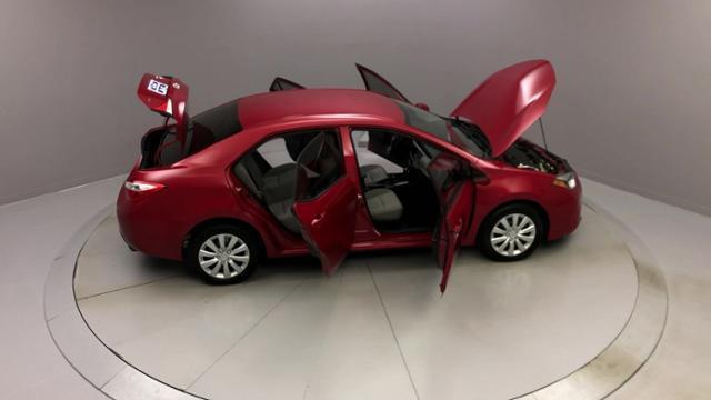 Used Toyota Corolla 4dr Sdn CVT LE 2016 | J&M Automotive Sls&Svc LLC. Naugatuck, Connecticut Used Toyota Corolla 4dr Sdn CVT LE 2016 | J&M Automotive Sls&Svc LLC. Naugatuck, Connecticut