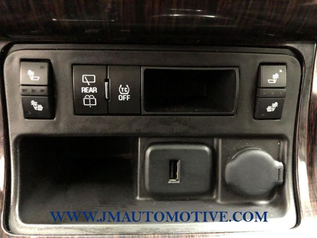 2017 Chevrolet Traverse AWD 4dr LT w/1LT, available for sale in Naugatuck, Connecticut | J&M Automotive Sls&Svc LLC. Naugatuck, Connecticut 2017 Chevrolet Traverse AWD 4dr LT w/1LT, available for sale in Naugatuck, Connecticut | J&M Automotive Sls&Svc LLC. Naugatuck, Connecticut