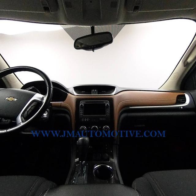 2017 Chevrolet Traverse AWD 4dr LT w/1LT, available for sale in Naugatuck, Connecticut | J&M Automotive Sls&Svc LLC. Naugatuck, Connecticut 2017 Chevrolet Traverse AWD 4dr LT w/1LT, available for sale in Naugatuck, Connecticut | J&M Automotive Sls&Svc LLC. Naugatuck, Connecticut