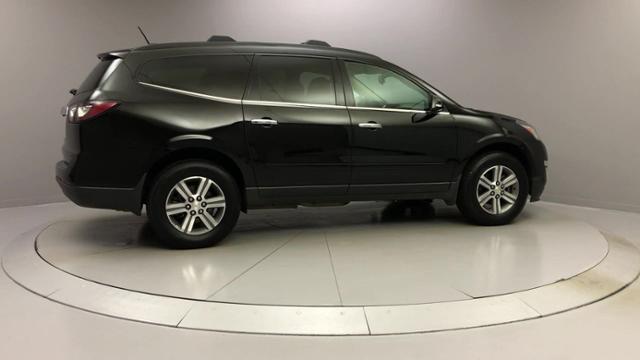 2017 Chevrolet Traverse AWD 4dr LT w/1LT, available for sale in Naugatuck, Connecticut | J&M Automotive Sls&Svc LLC. Naugatuck, Connecticut 2017 Chevrolet Traverse AWD 4dr LT w/1LT, available for sale in Naugatuck, Connecticut | J&M Automotive Sls&Svc LLC. Naugatuck, Connecticut