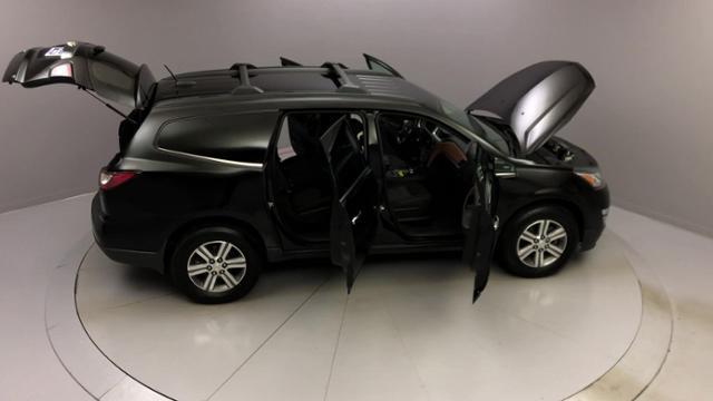 2017 Chevrolet Traverse AWD 4dr LT w/1LT, available for sale in Naugatuck, Connecticut | J&M Automotive Sls&Svc LLC. Naugatuck, Connecticut 2017 Chevrolet Traverse AWD 4dr LT w/1LT, available for sale in Naugatuck, Connecticut | J&M Automotive Sls&Svc LLC. Naugatuck, Connecticut