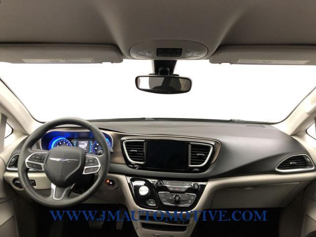 2017 Chrysler Pacifica Touring FWD, available for sale in Naugatuck, Connecticut | J&M Automotive Sls&Svc LLC. Naugatuck, Connecticut 2017 Chrysler Pacifica Touring FWD, available for sale in Naugatuck, Connecticut | J&M Automotive Sls&Svc LLC. Naugatuck, Connecticut