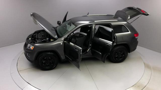 2016 Jeep Grand Cherokee 4WD 4dr Laredo, available for sale in Naugatuck, Connecticut | J&M Automotive Sls&Svc LLC. Naugatuck, Connecticut 2016 Jeep Grand Cherokee 4WD 4dr Laredo, available for sale in Naugatuck, Connecticut | J&M Automotive Sls&Svc LLC. Naugatuck, Connecticut